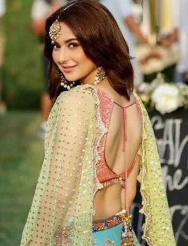 Top Pakistani Actresses In Backless Dresses | Reviewit.pk