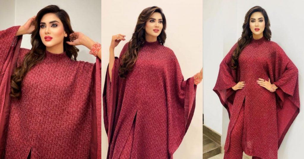 Fiza Ali Looks Chic In Long Turtle Neck Outfit