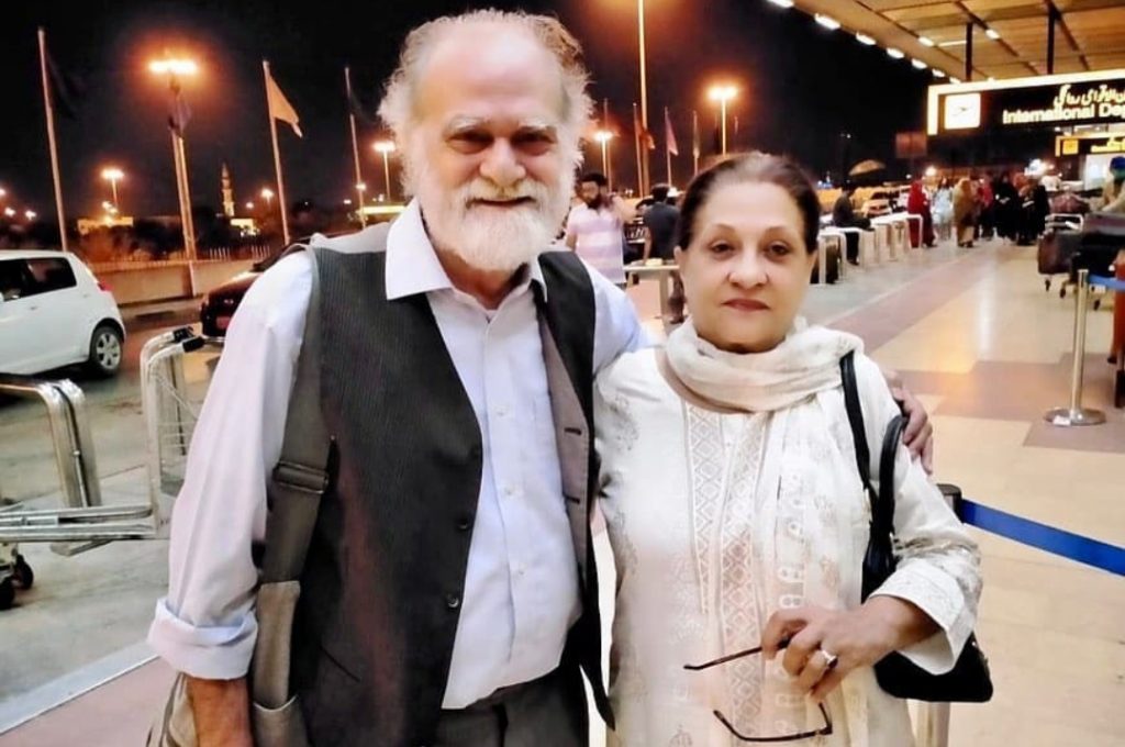 Manzar Sehbai Shared Beautiful Picture With Samina Ahmad