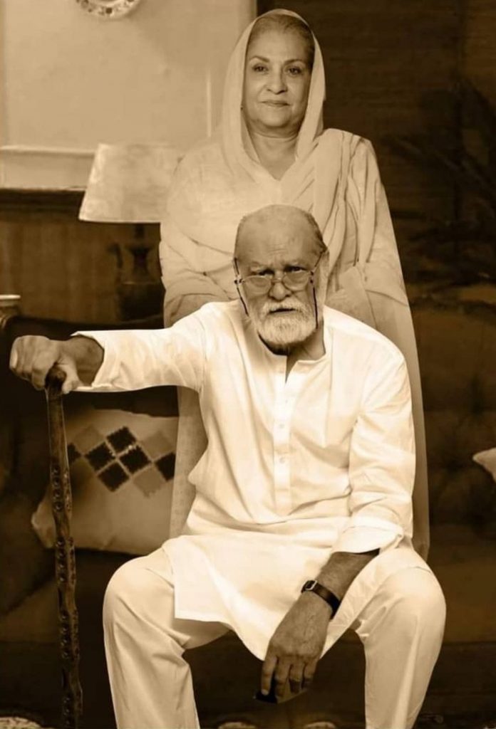 Manzar Sehbai Shared Beautiful Picture With Samina Ahmad