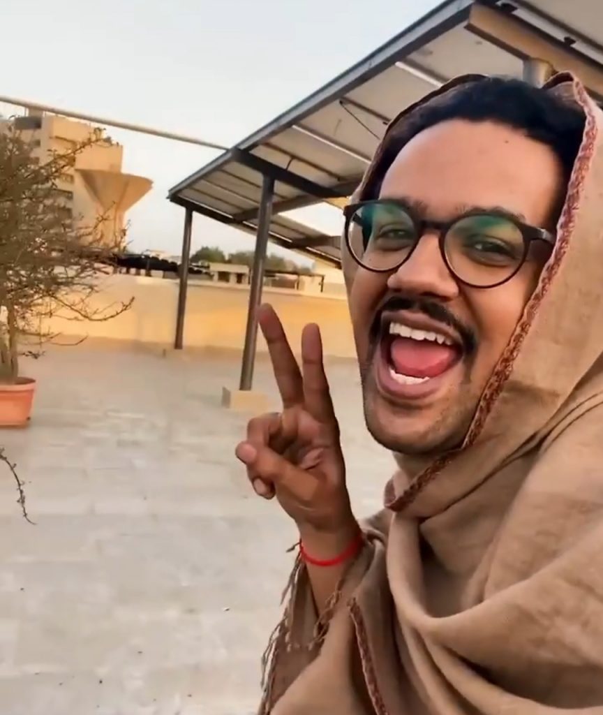 Ali Gul Pir Hilariously Re-Created The Viral Café Video