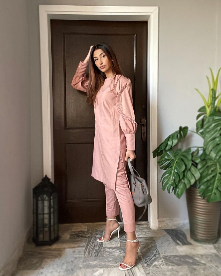 Hira Tareen Giving Serious Fashion Inspiration