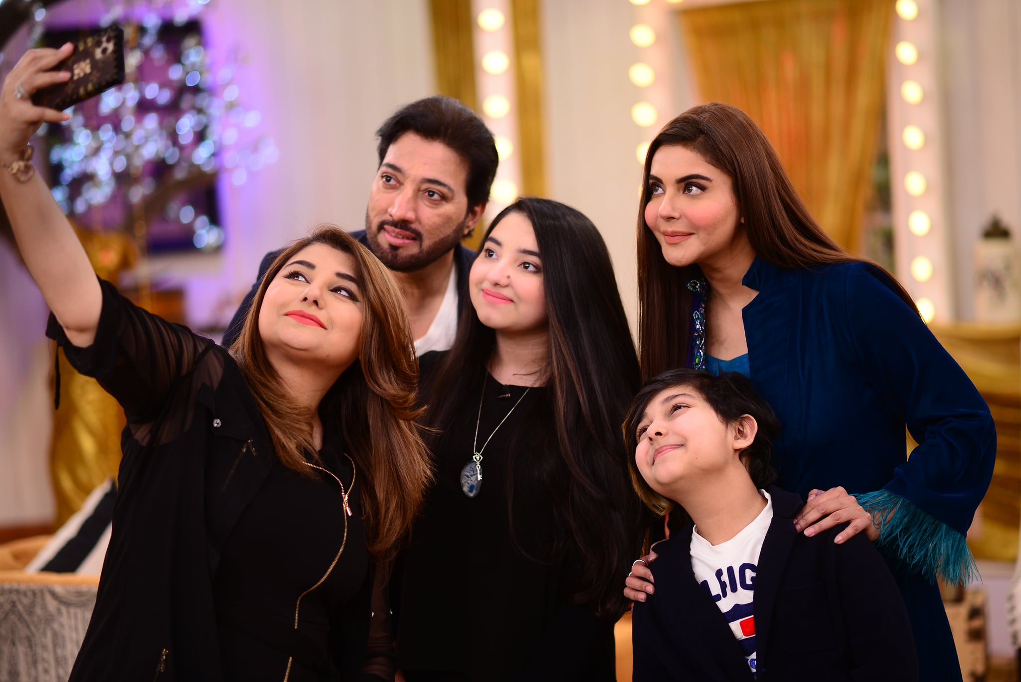 Beautiful Clicks of Javeria and Saud with Family from Good Morning Pakistan