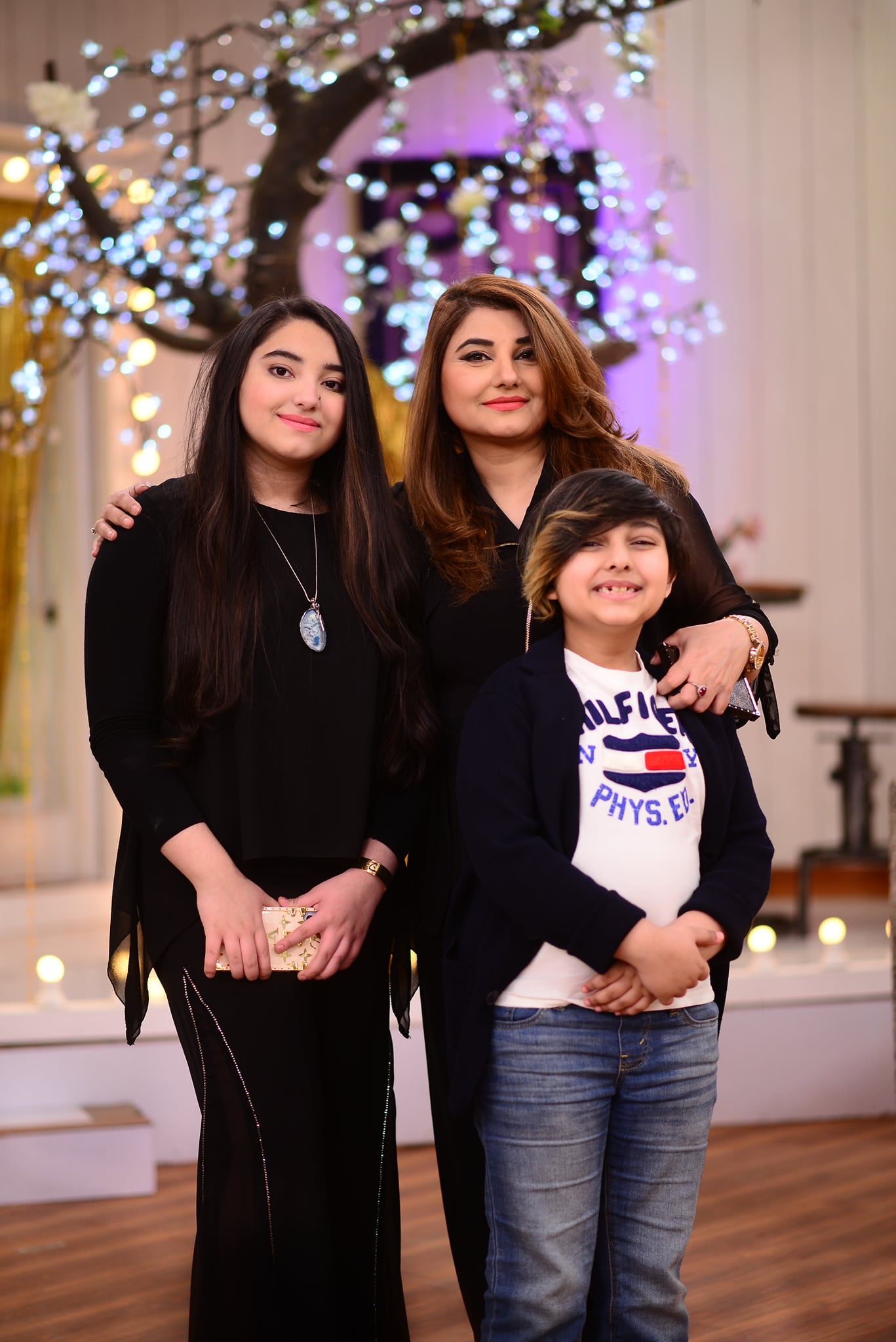Beautiful Clicks of Javeria and Saud with Family from Good Morning Pakistan