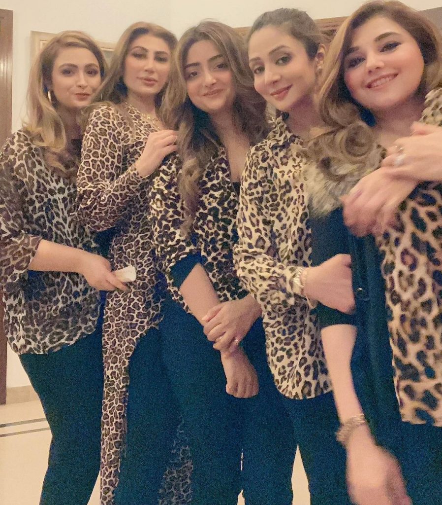 Javeria Saud Pictures With Friends