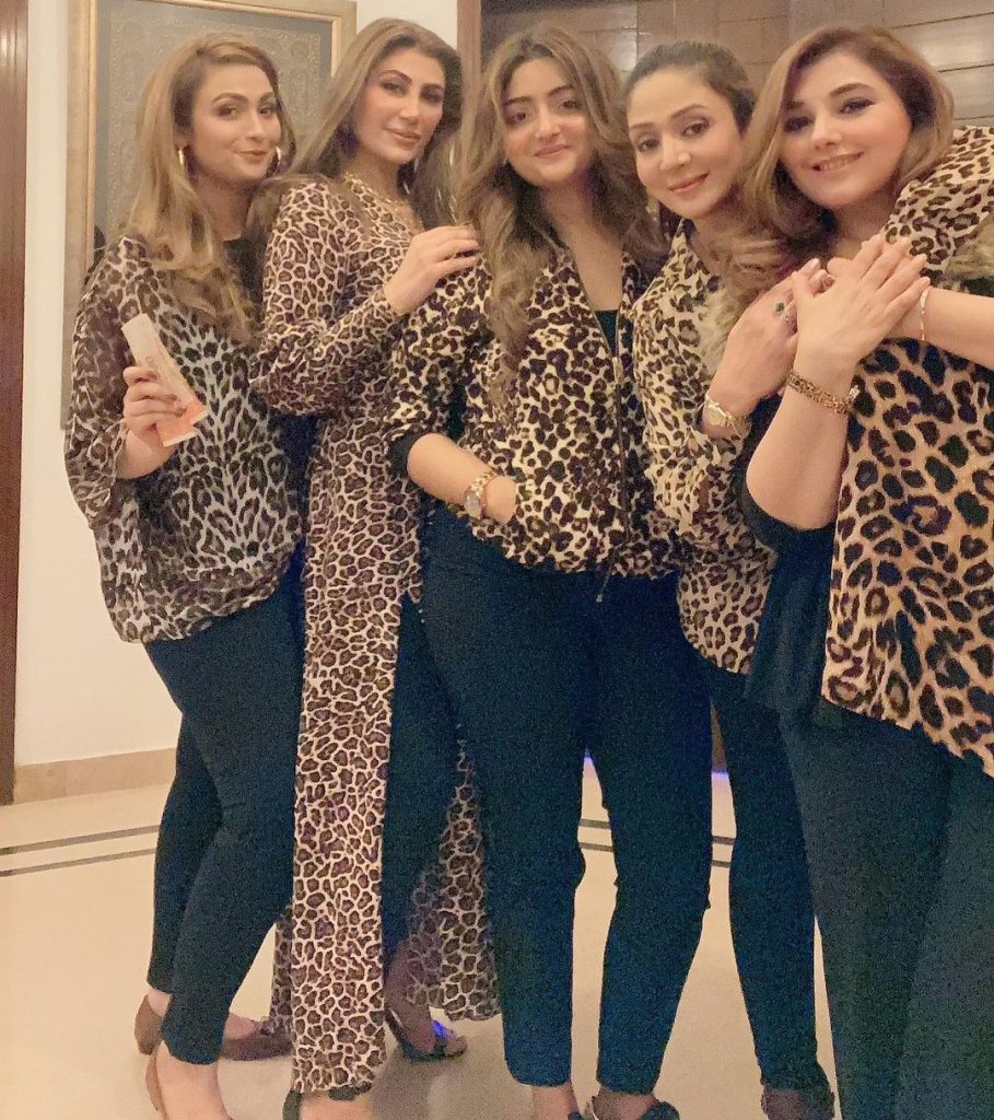 Javeria Saud Pictures With Friends