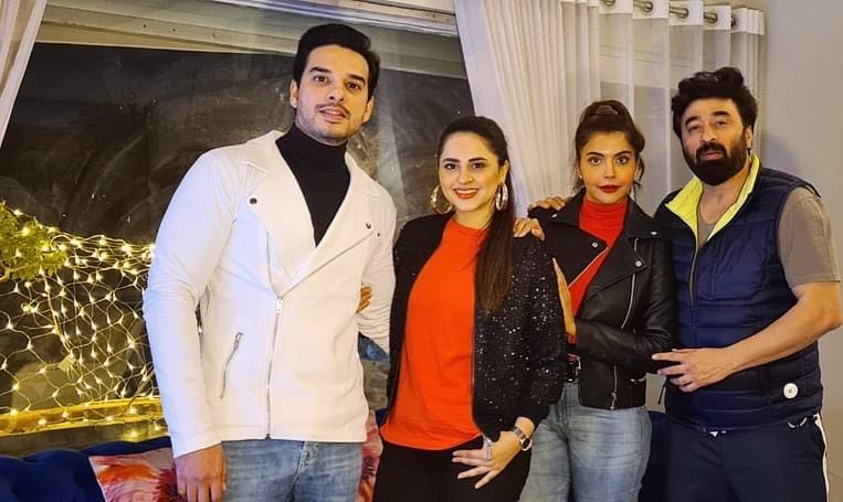 Kanwar Arsalan And Yasir Nawaz Celebrating New Year With Their Wives At The Forest Restaurant