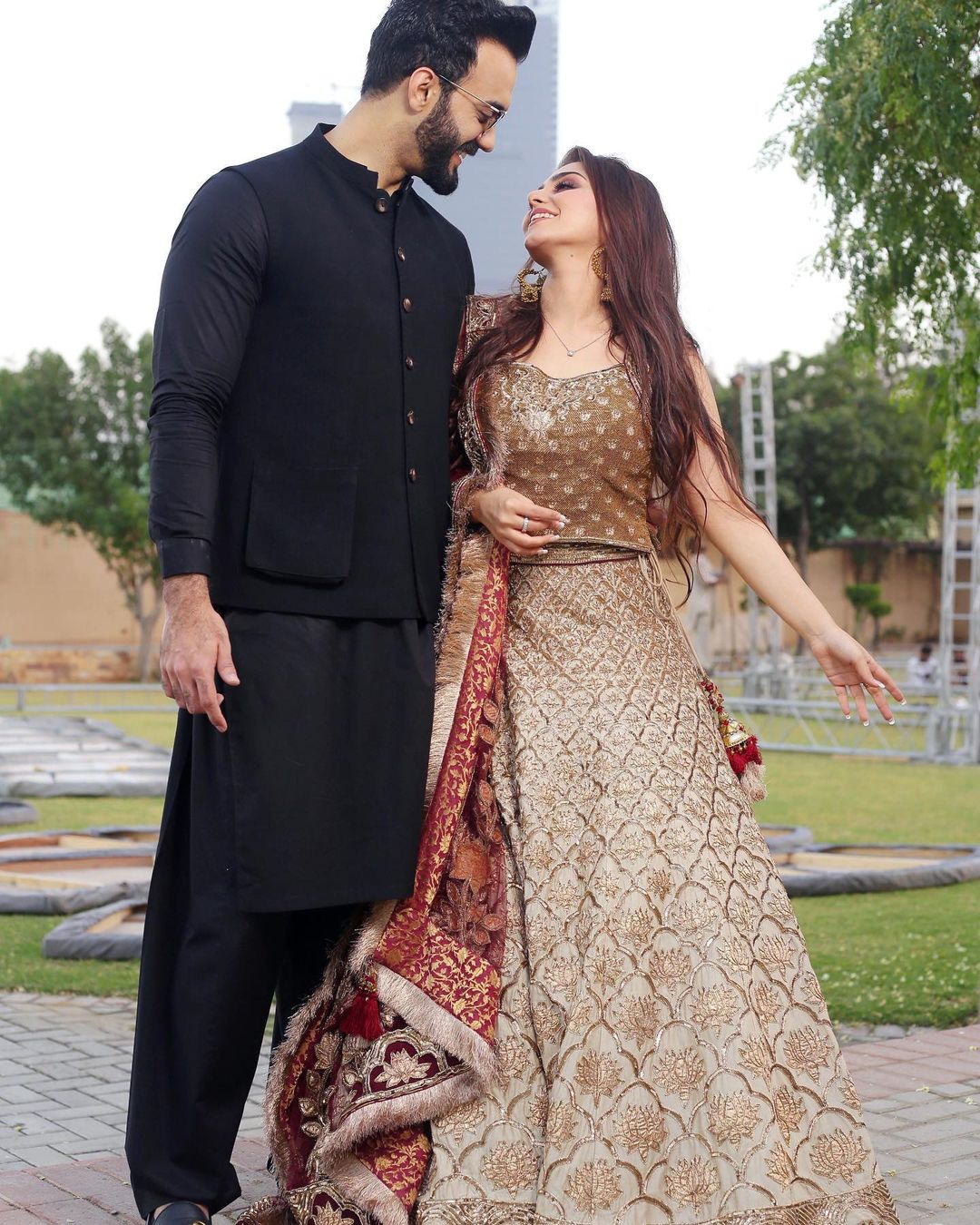 New Pictures of Komal Baig with her Husband