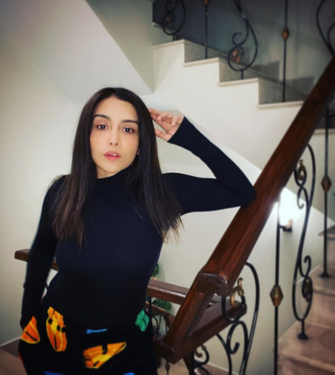 Actress Maira Khan Latest Clicks From Her Instagram