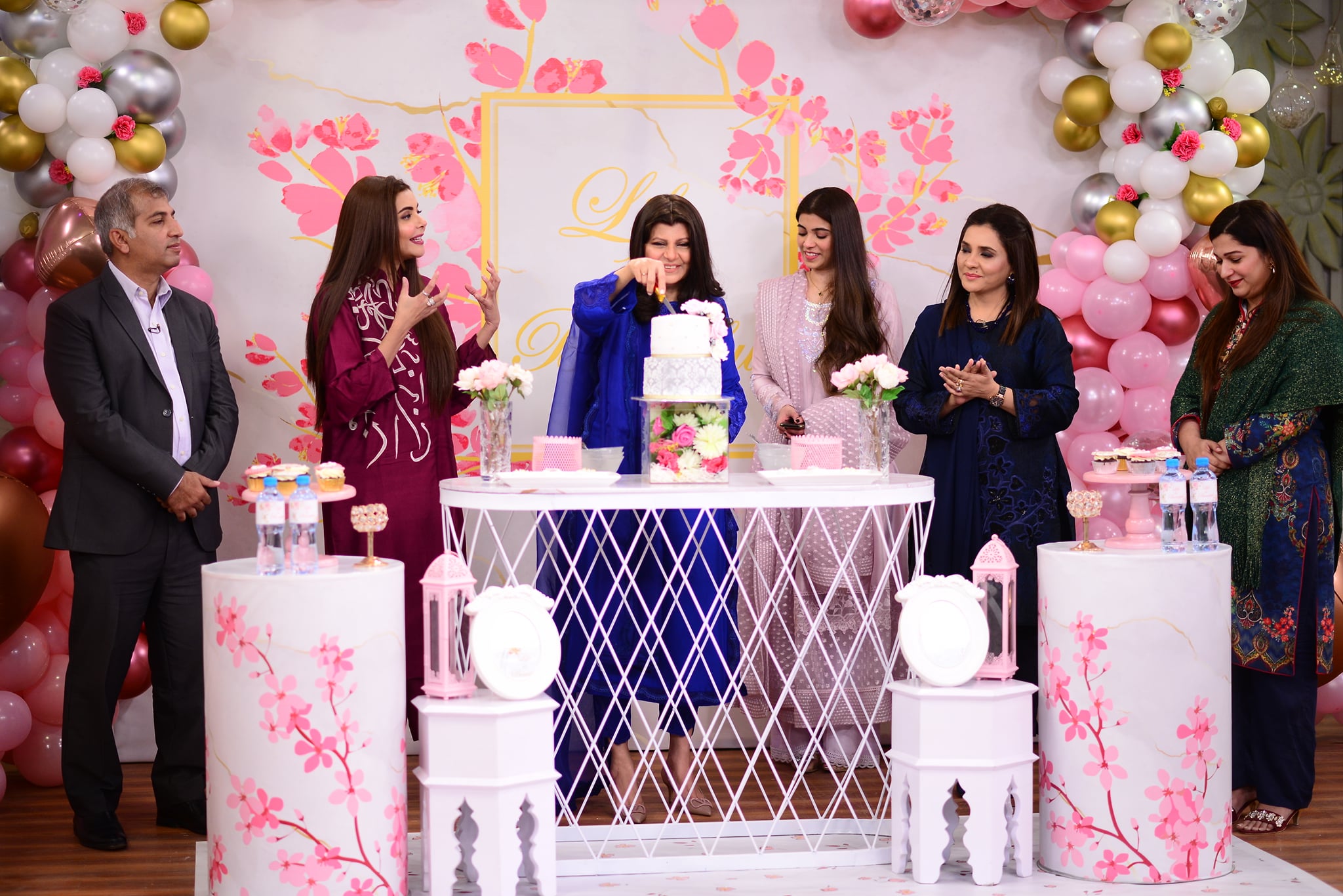 Rubina Ashraf with her Daughter Minna Tariq in Good Morning Pakistan