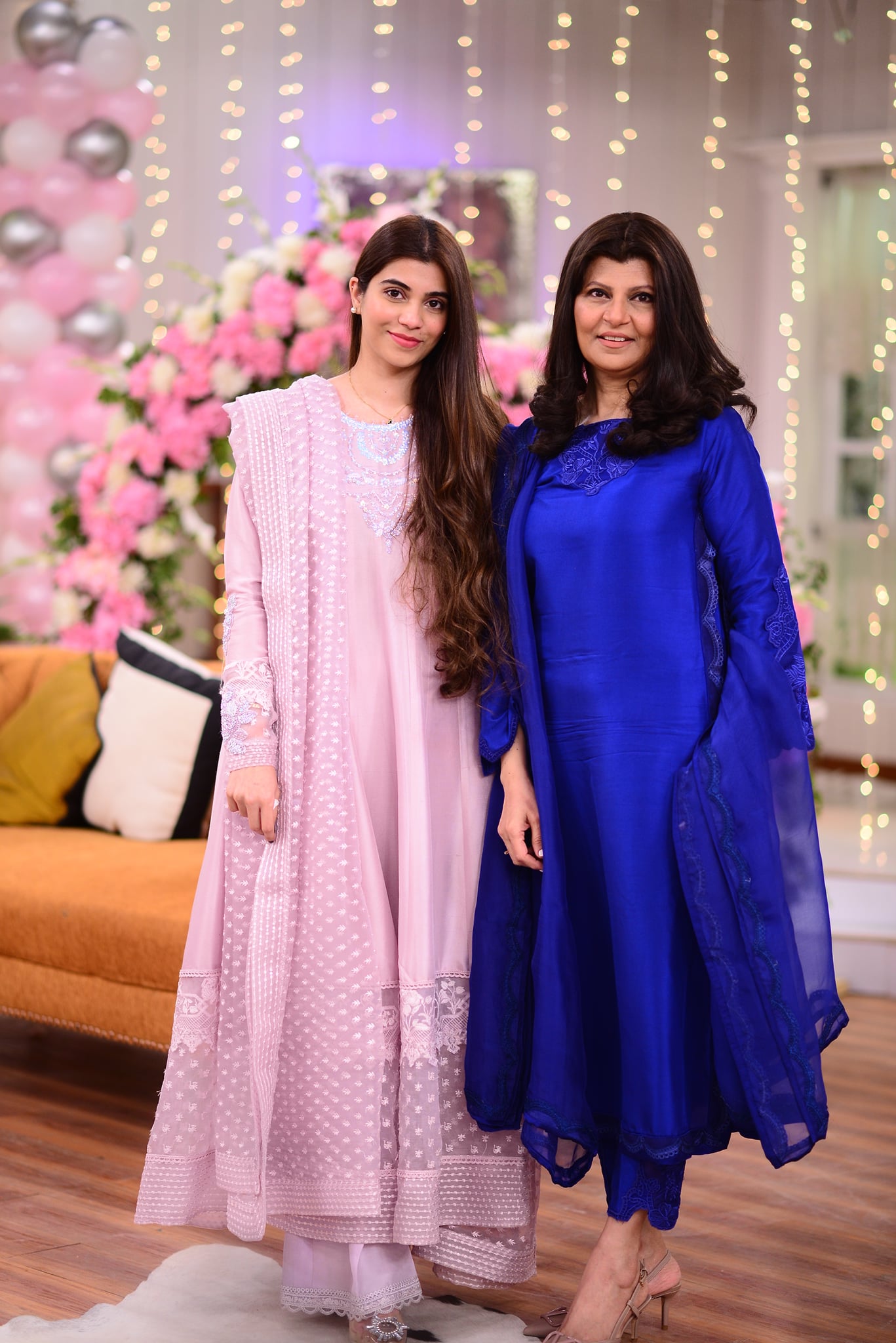 Rubina Ashraf with her Daughter Minna Tariq in Good Morning Pakistan