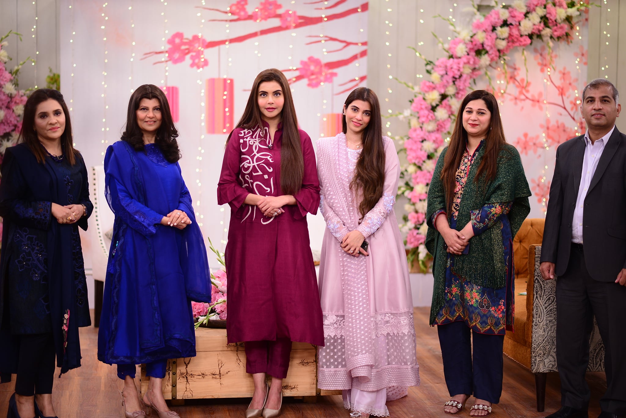 Rubina Ashraf with her Daughter Minna Tariq in Good Morning Pakistan