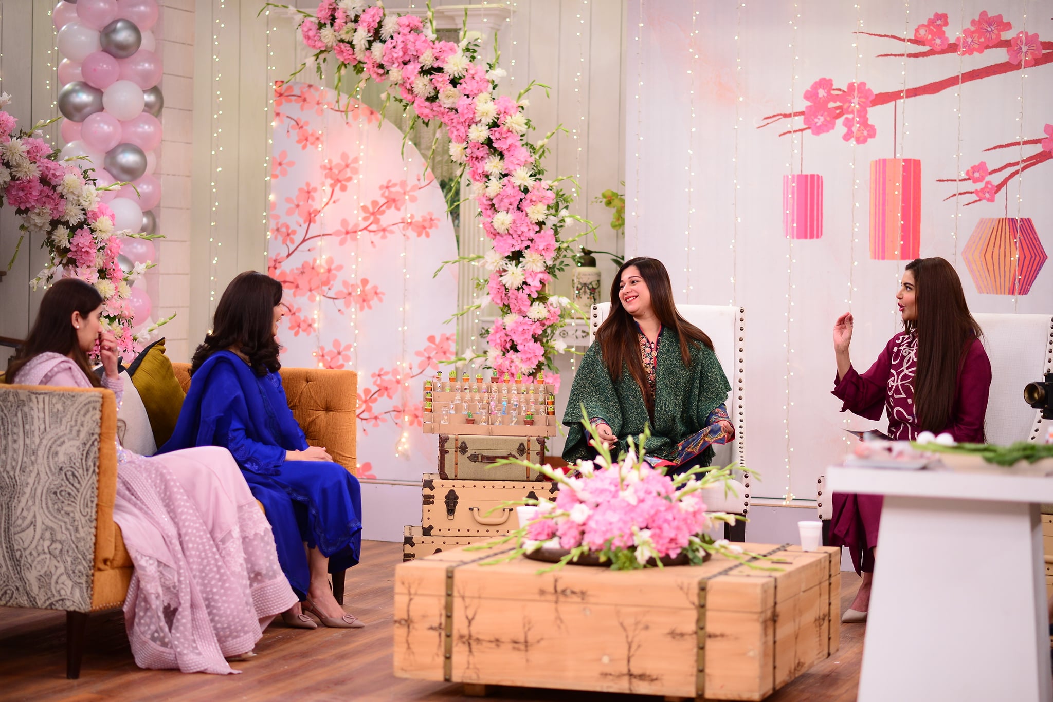 Rubina Ashraf with her Daughter Minna Tariq in Good Morning Pakistan