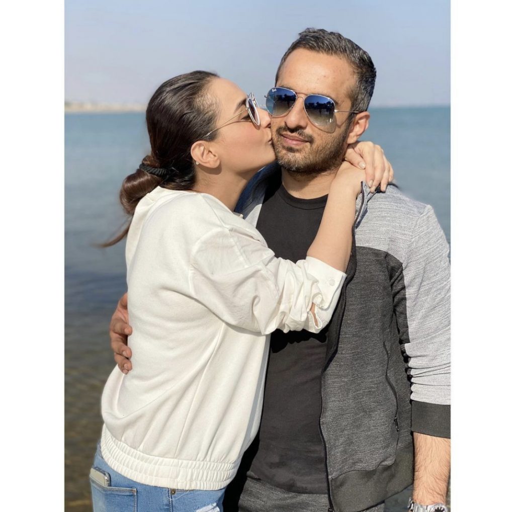 Momal Sheikh Latest Pictures With Her Family