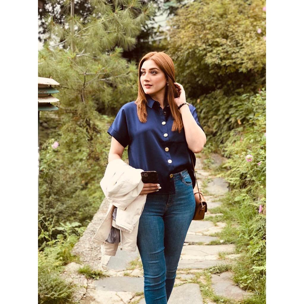 Latest Pictures of Beautiful Actress Momina Iqbal