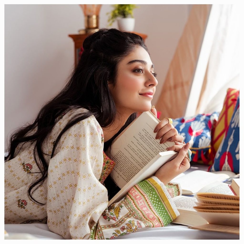 Noor Zafar Khan Featured In Zellbury Winter Collection