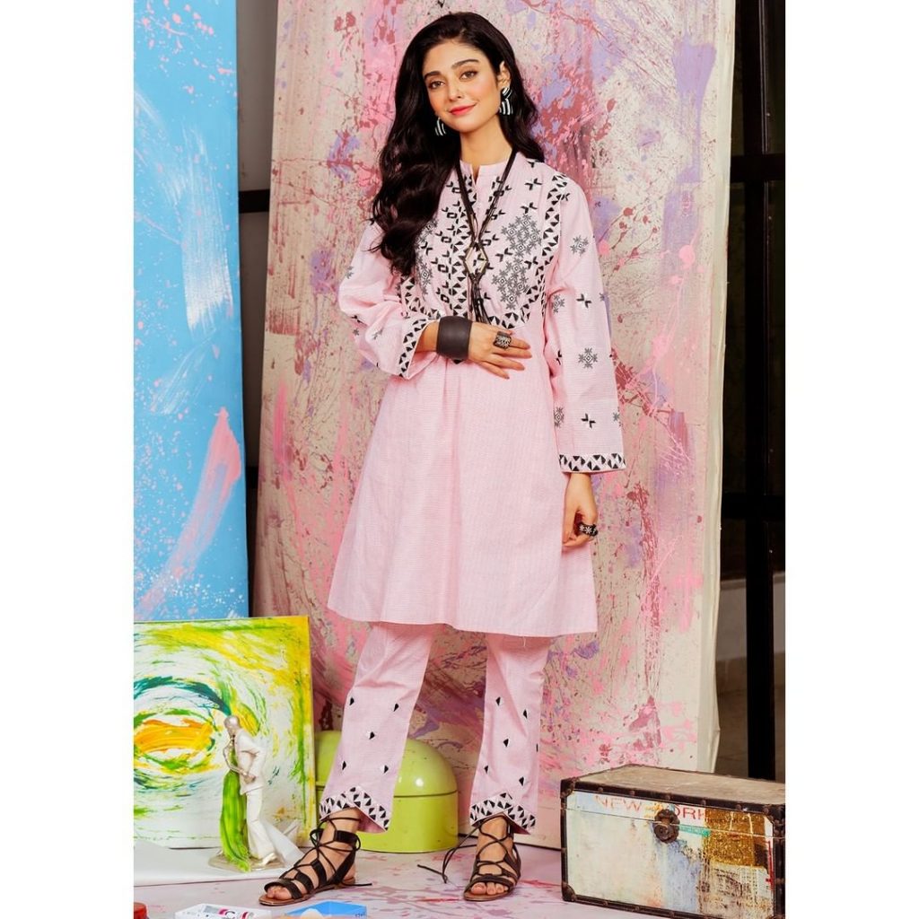 Noor Zafar Khan Featured In Zellbury Winter Collection