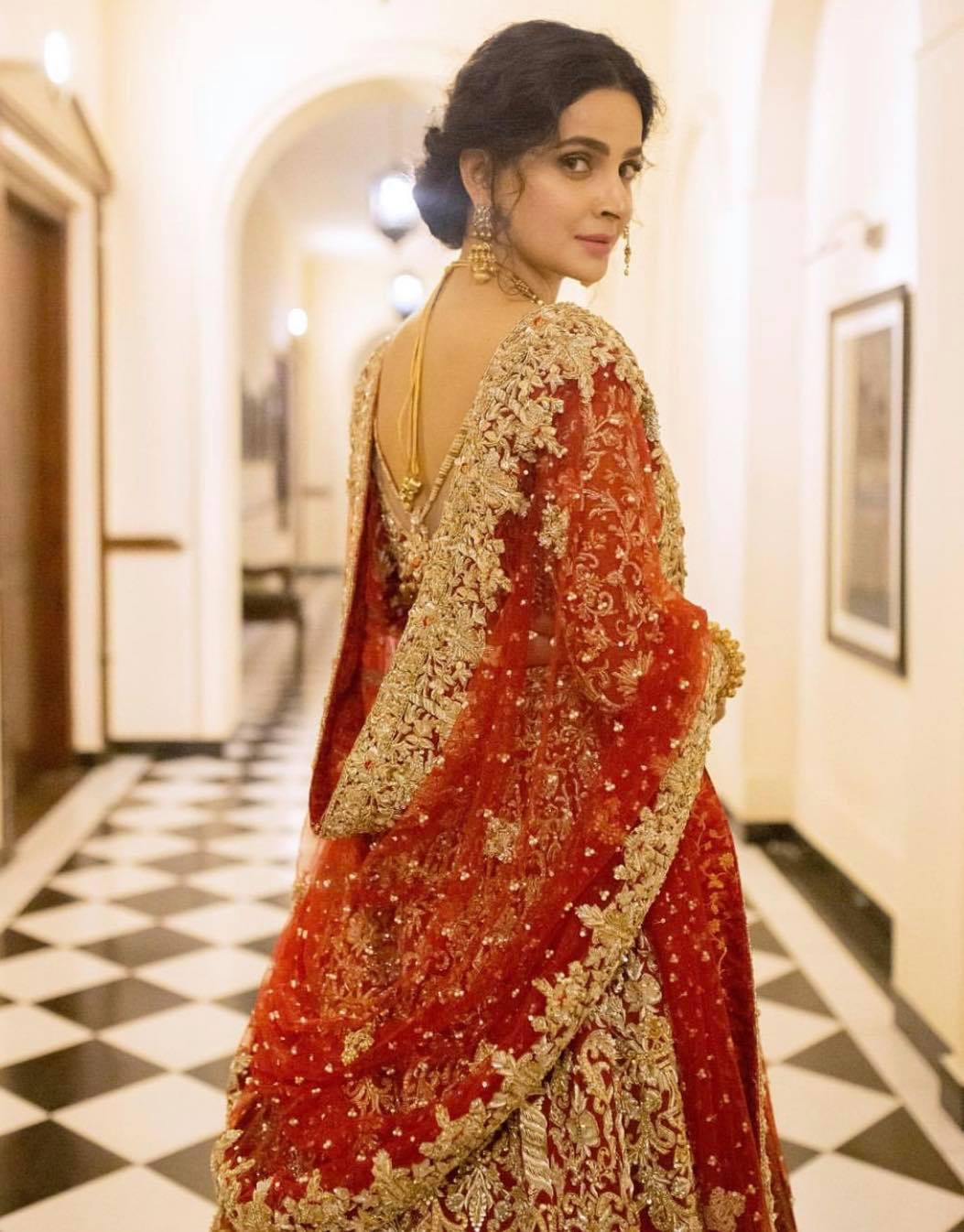 Top Pakistani Actresses In Backless Dresses