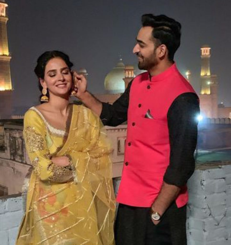 Saba Qamar And Agha Mustafa Hassan BTS Pictures From Manjogi