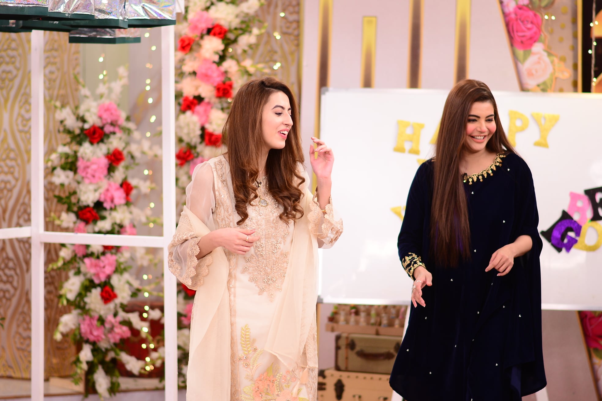 Beautiful Pictures of Salman Saeed with his Wife in Nida Yasir Morning Show