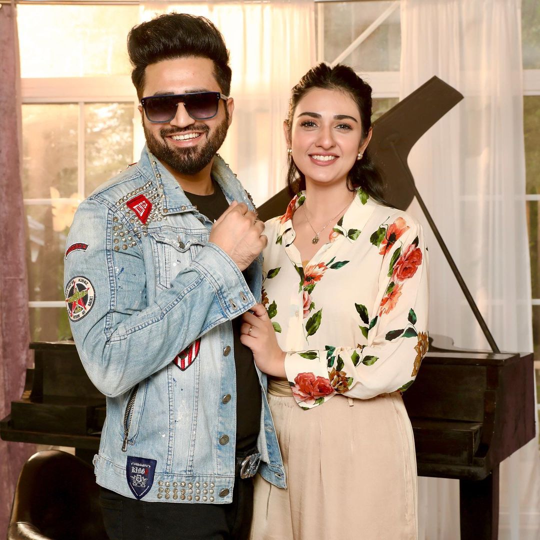 Beautiful Couple Sarah Khan and Falak Shabir - Latest Pictures