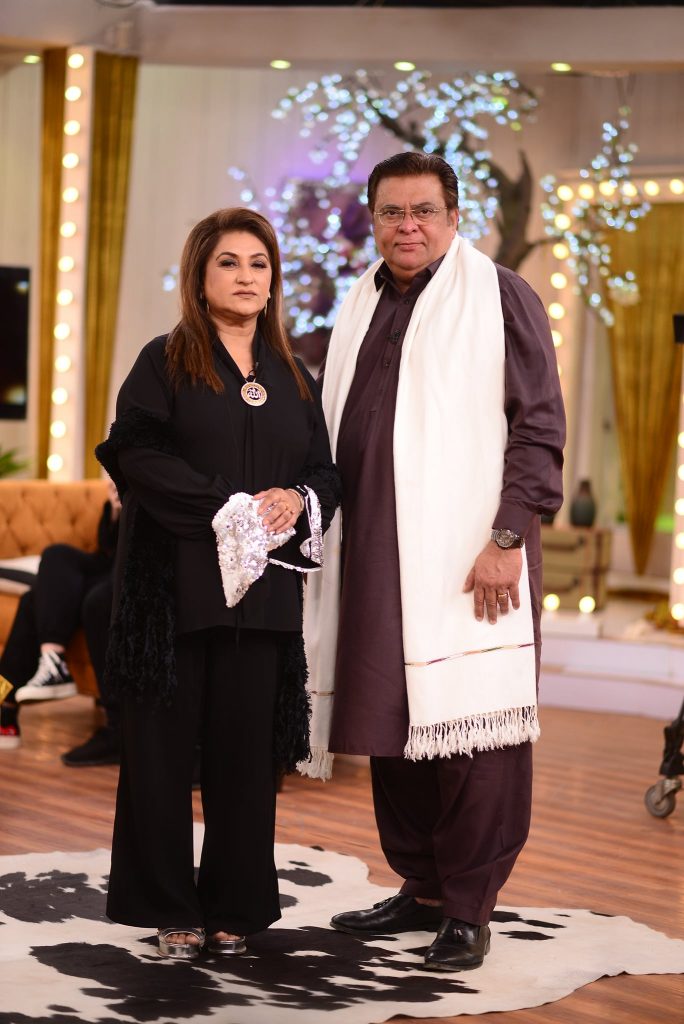 Shabbir Jan Pictures With Wife Farida Shabbir