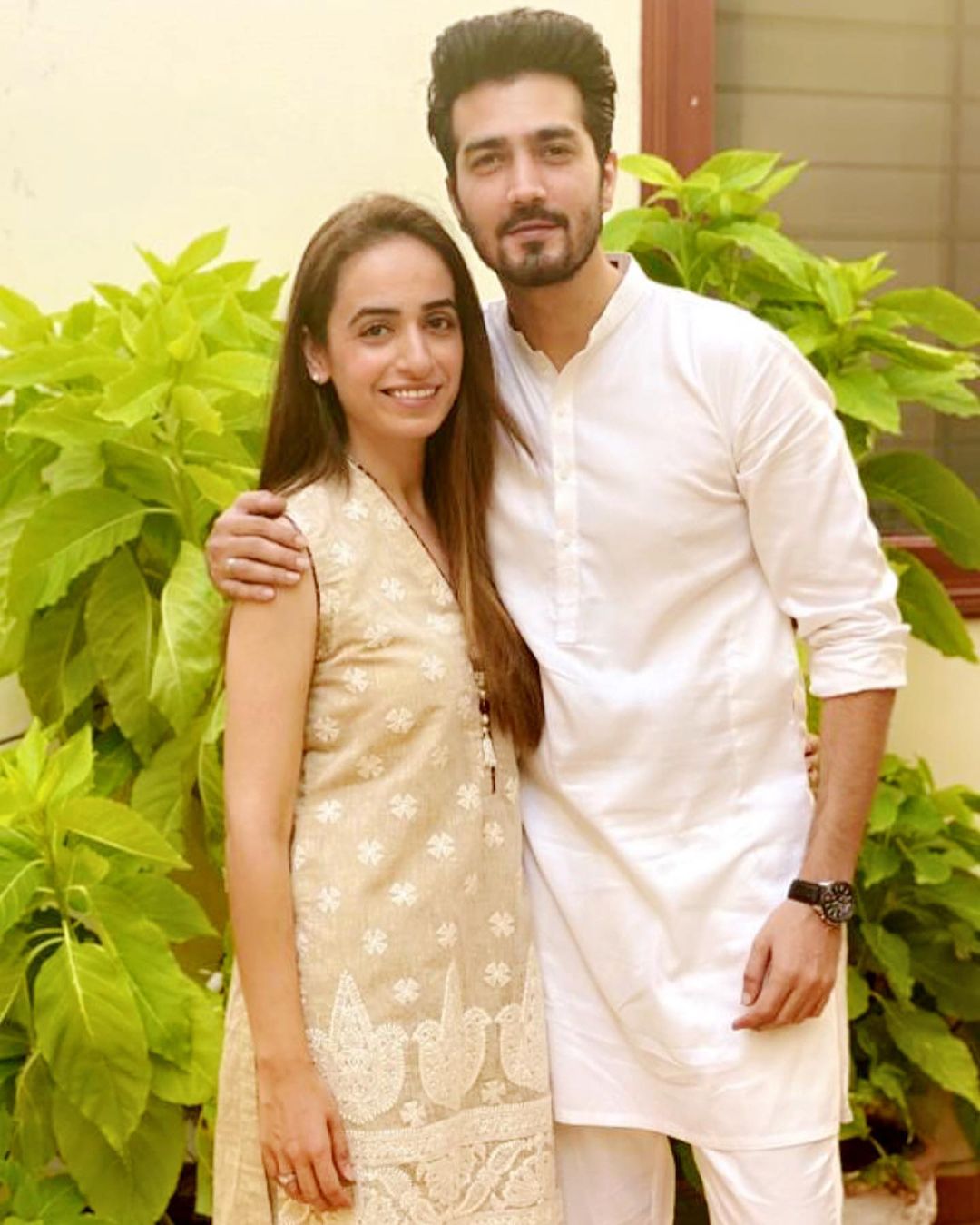 Actor Shahzad Sheikh with his Wife and Kids at a Recent Wedding