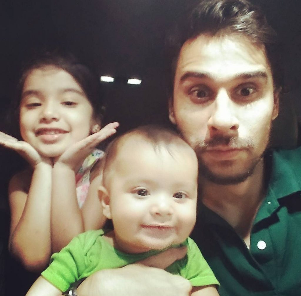 Host Tabish Hashmi's Unseen Family Pictures