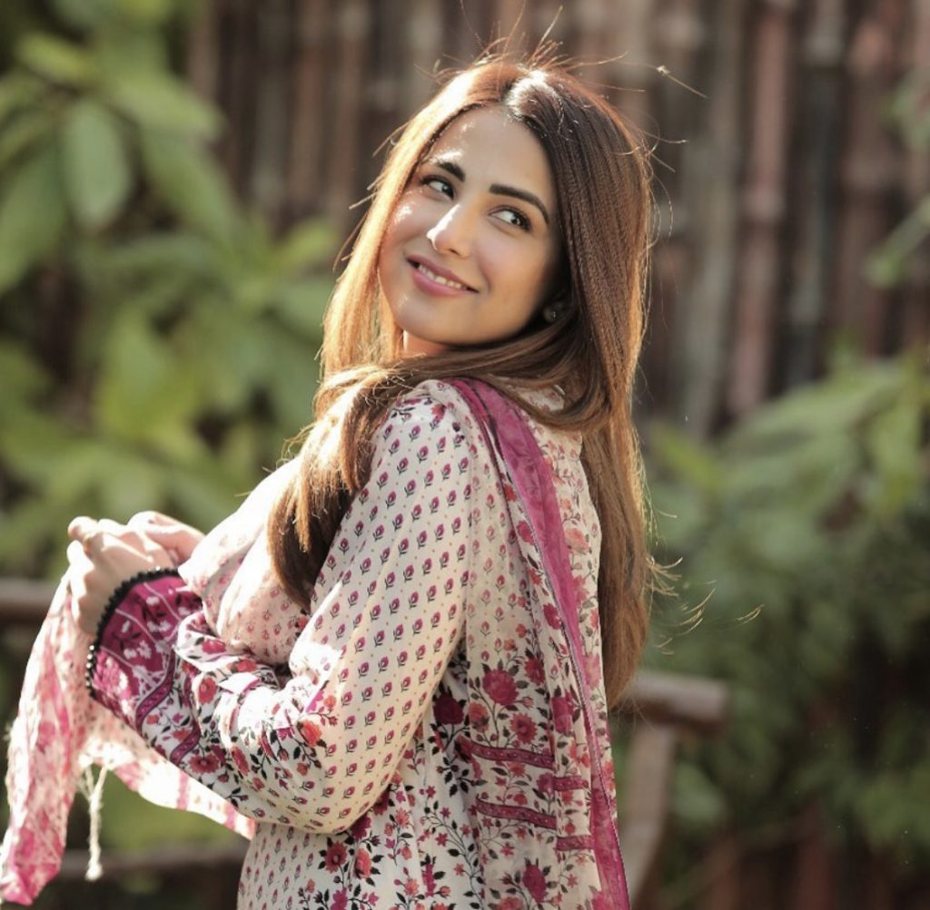 Public Reaction To Ushna Shah's Recent Picture's Caption