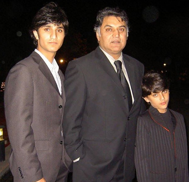 Adorable Photos of Asif Raza Mir and Family