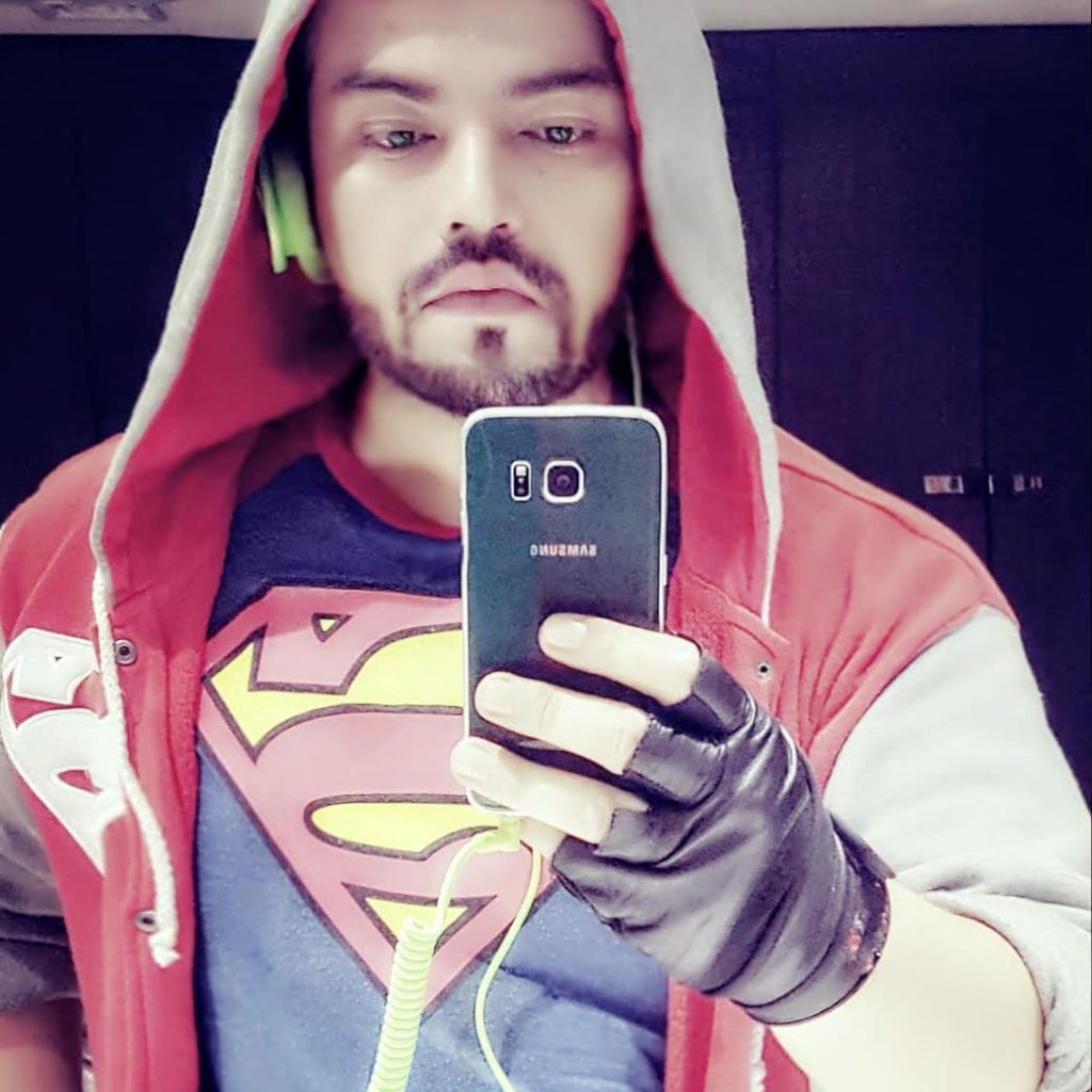 Latest Selfies of Ahmed Jahanzeb | The Epic Side