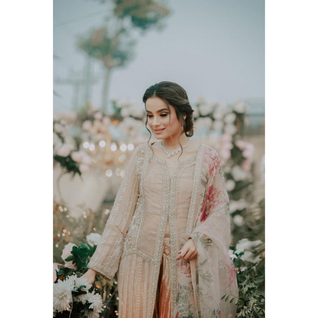 Mesmerizing Pictures Of Alyzeh Gabol From A Family Wedding