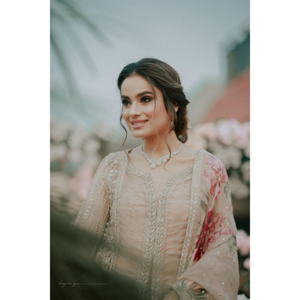 Mesmerizing Pictures Of Alyzeh Gabol From A Family Wedding