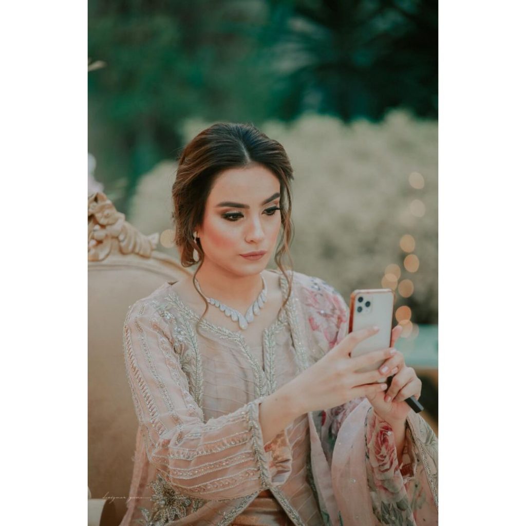 Mesmerizing Pictures Of Alyzeh Gabol From A Family Wedding