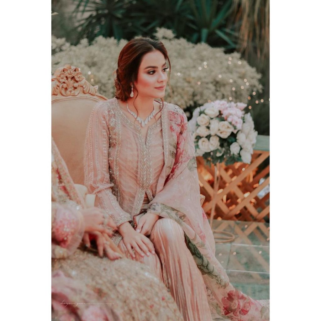 Mesmerizing Pictures Of Alyzeh Gabol From A Family Wedding