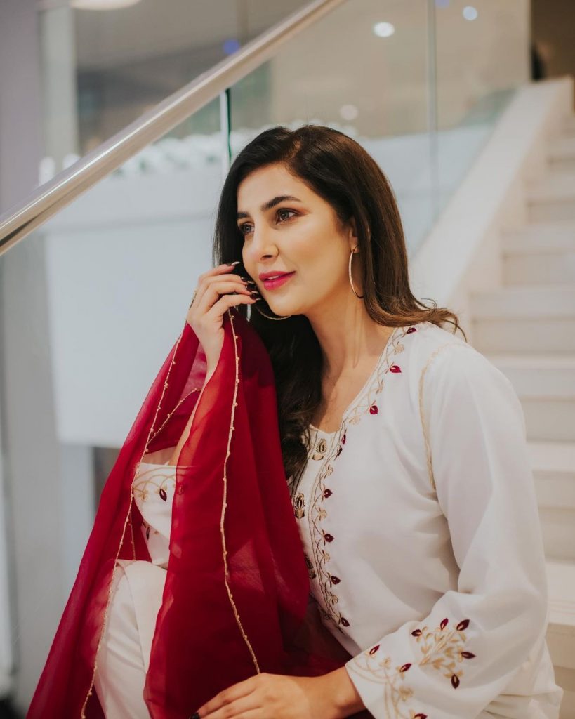 Areeba Habib Looks Ravishing In Her Latest Bridal Shoot