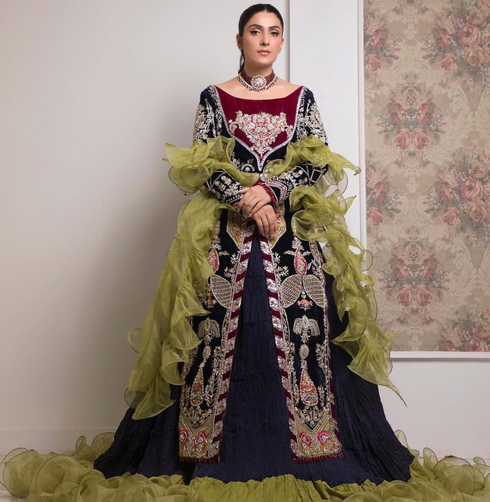 Ayeza Khan Stuns In Gorgeous Ruffled Outfit