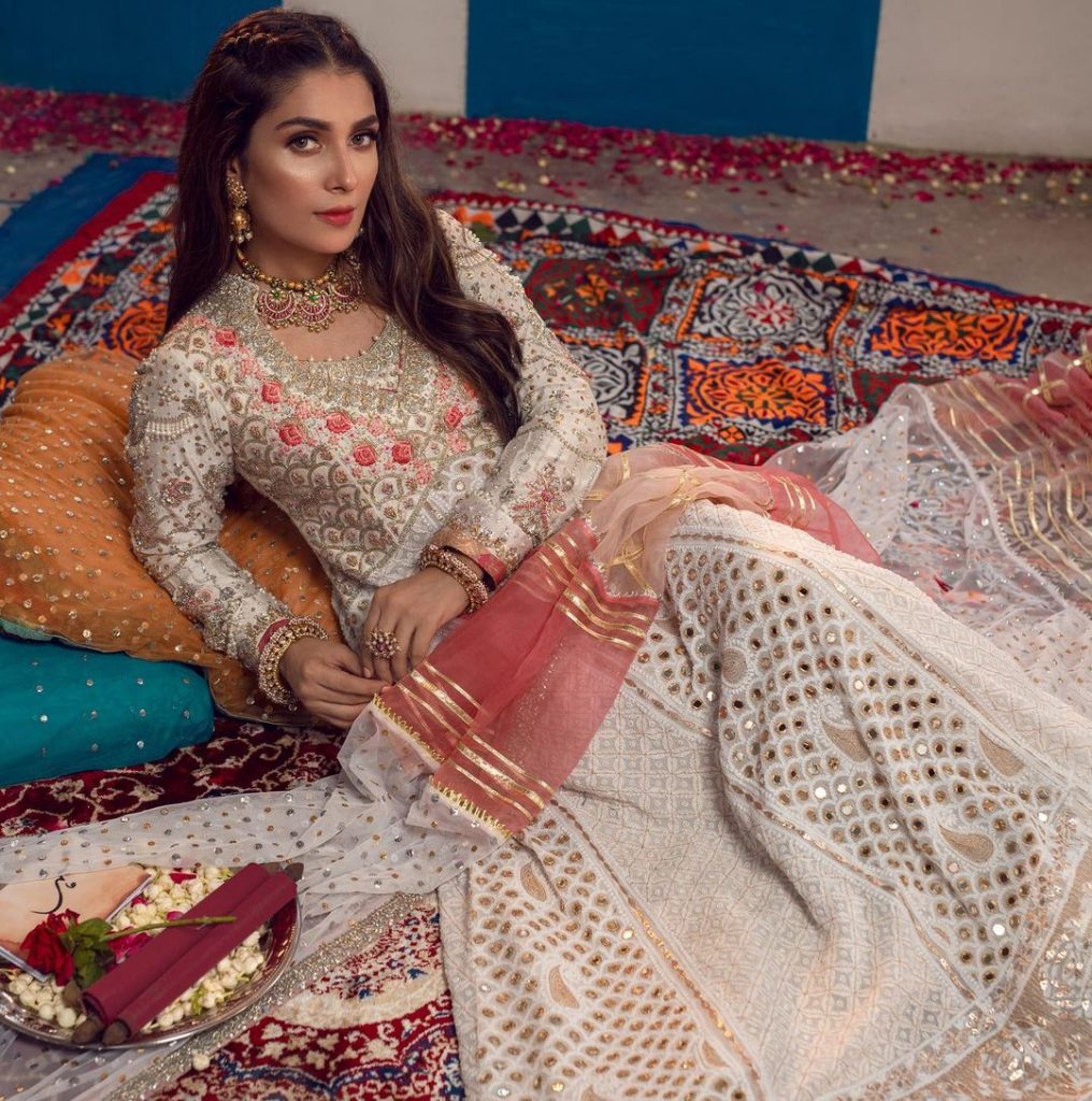 10 Formal Heavy Maxis of Ayeza Khan | Latest Fashion