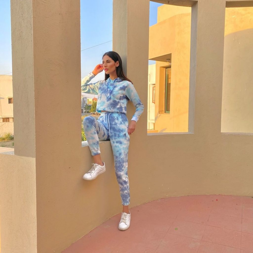 Celebrities Rocking In Tie-Dye Outfits