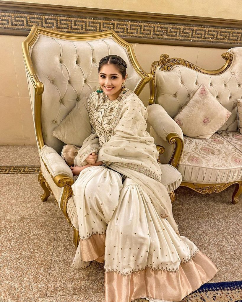 Dur-e-Fishan Saleem Looks Drop Dead Gorgeous At A Family Wedding