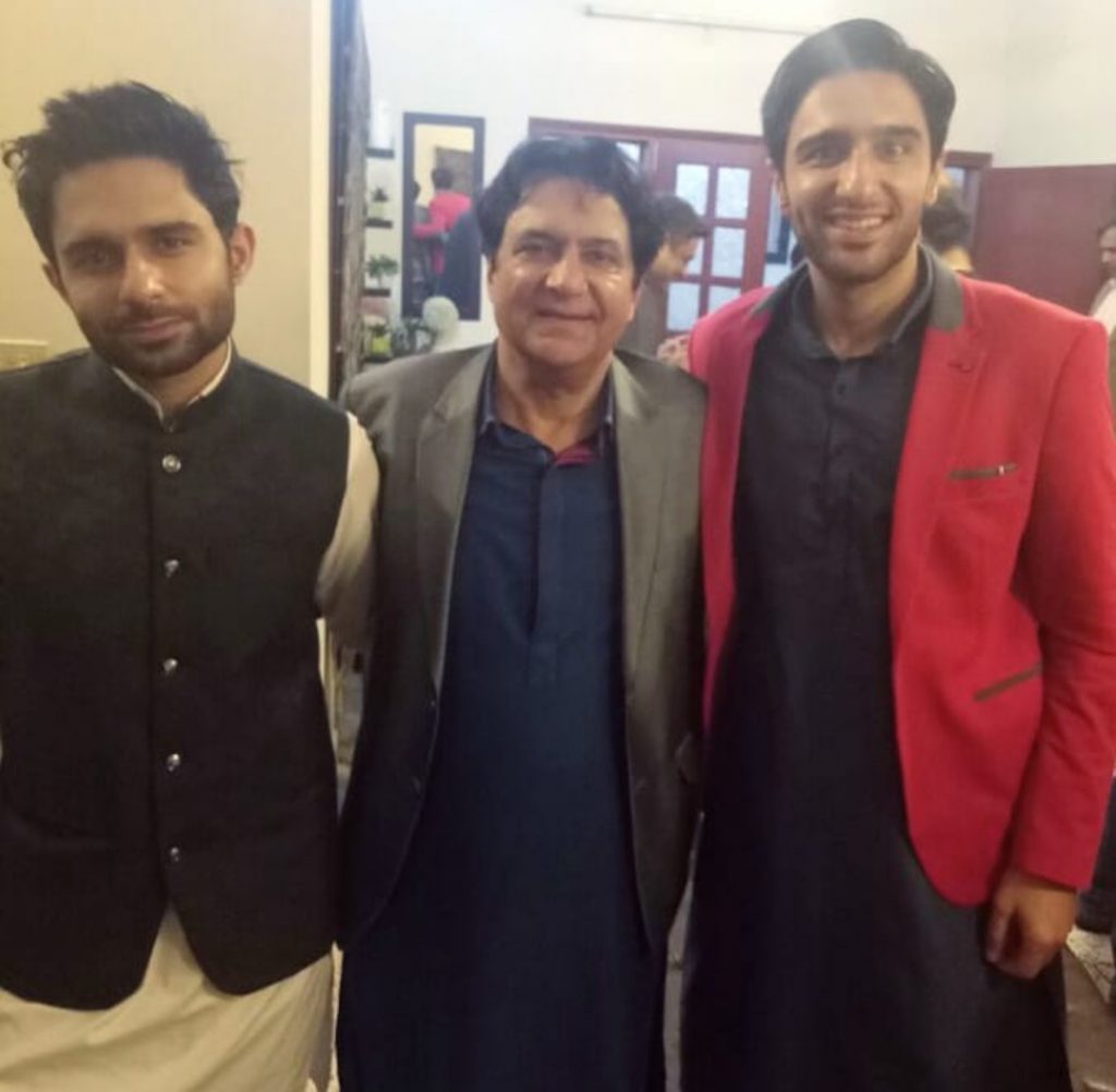 Unseen Pictures of Firdous Jamal With His Sons