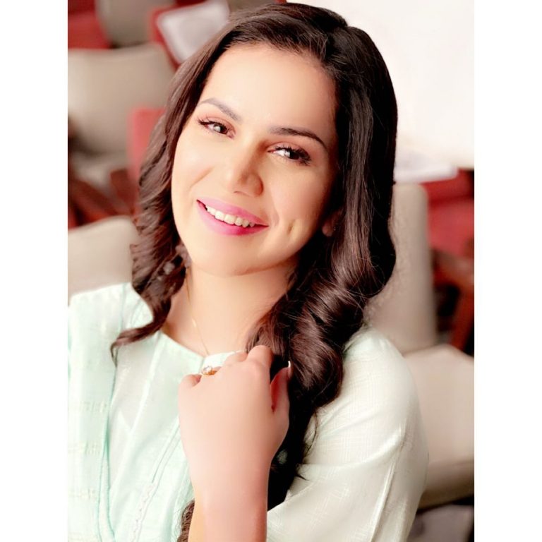 Incredibly Pretty Pictures of Ghana Ali in Pastel Colors | Reviewit.pk