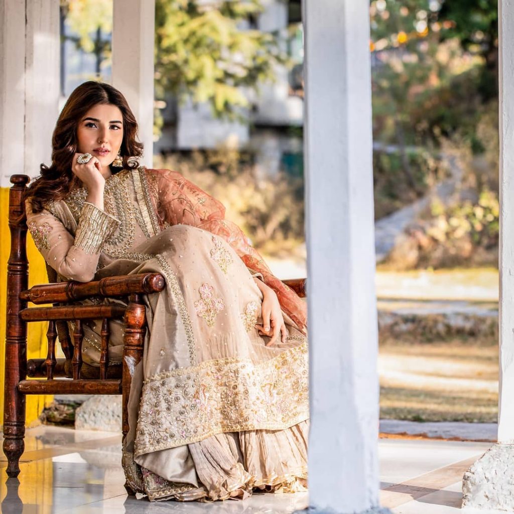 Latest Shoot Of Gorgeous Hareem Farooq | Reviewit.pk