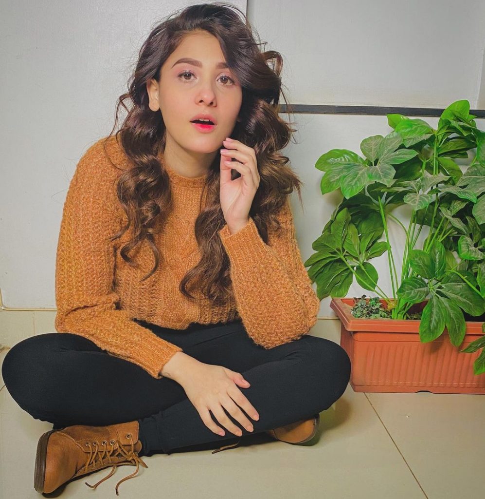 Cuddly Photos of Hina Aagha In Stylish Sweatshirts