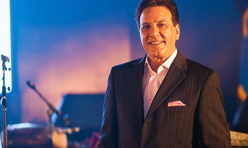 Who was Javed Sheikh's Childhood Crush?