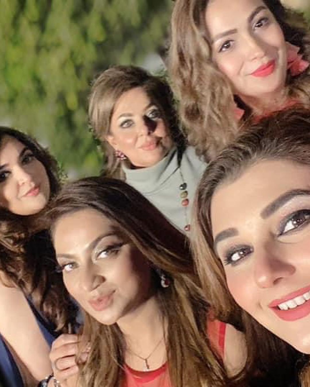 Latest Clicks of javeria Saud with her Friends