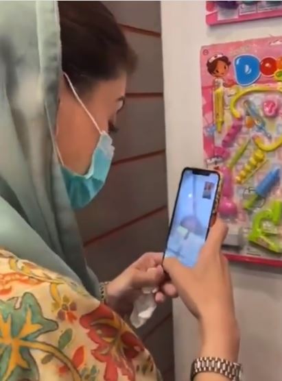 Maryam Nawaz Spotted Toy Shopping For Her Granddaughter At A Local Store