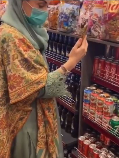 Maryam Nawaz Spotted Toy Shopping For Her Granddaughter At A Local Store