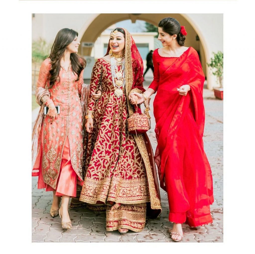 Mawra Hocane Looked Ethereal In Red Saree At A Friend's Wedding