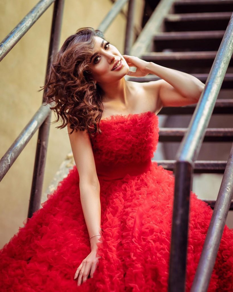 Mehwish Hayat Stuns In Uber Chic Red Outfit